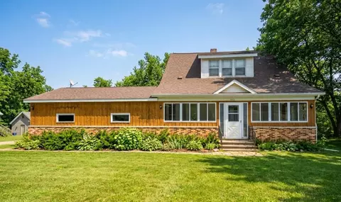 502 S Main St, Necedah, WI 54646