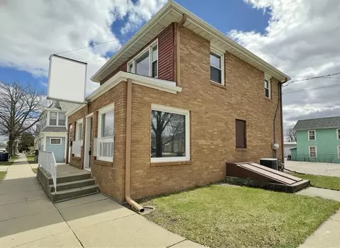 1321 W Court St, Janesville, WI 53548