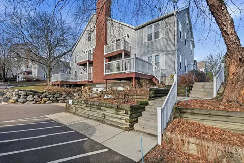 802 Kottke Dr #8, Madison, WI 53719