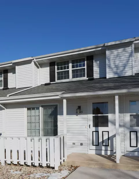 2545 N Lexington Dr, Janesville, WI 53545