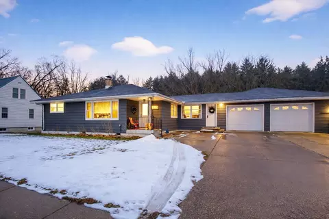 209 W Chestnut St, Pardeeville, WI 53954