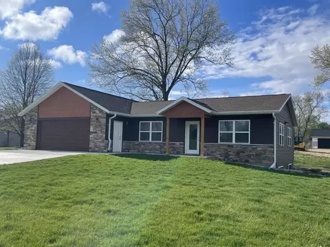 312 Brooke Cir, Montello, WI 53949
