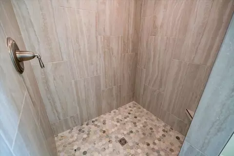 Bath - 4157 Fox Forest Way, Deforest, WI 53532 photo 5 of 8