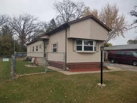 125 Falling Creek Cir #125, Janesville, WI 53548