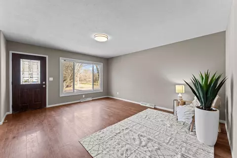 513 W 2nd St, Reedsburg, WI 53959