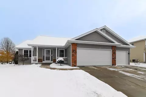 615 Hoel Ave, Stoughton, WI 53589