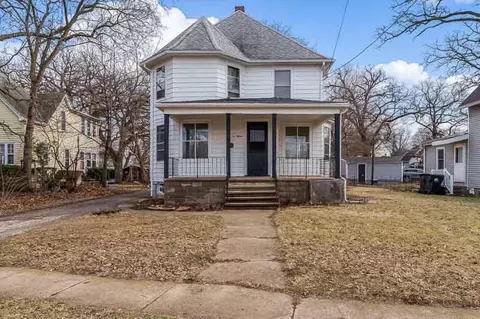 1015 Prairie Ave, Beloit, WI 53511