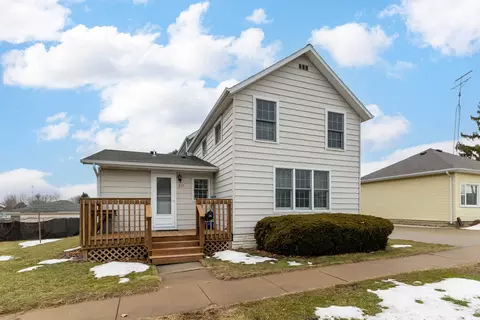 215 S Madison St, Cuba City, WI 53807