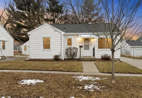 1113 North St, Beloit, WI 53511