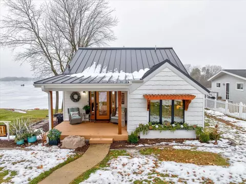 n8595 Sunset Beach Road, Beaver Dam, WI 53916