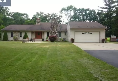 9230 N Raven Ct, Milton, WI 53563