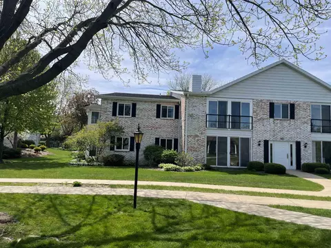 89 Golf Course Rd #E, Madison, WI 53704