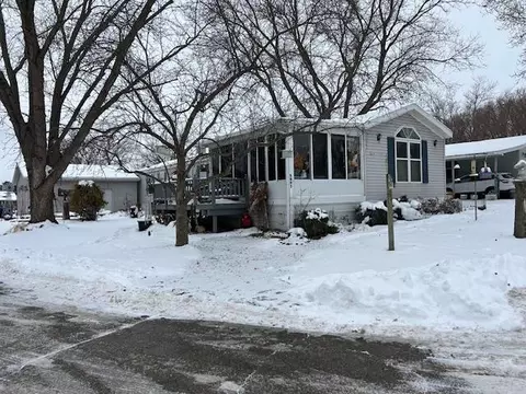 5002 Partridge Ln, La Crosse, WI 54601