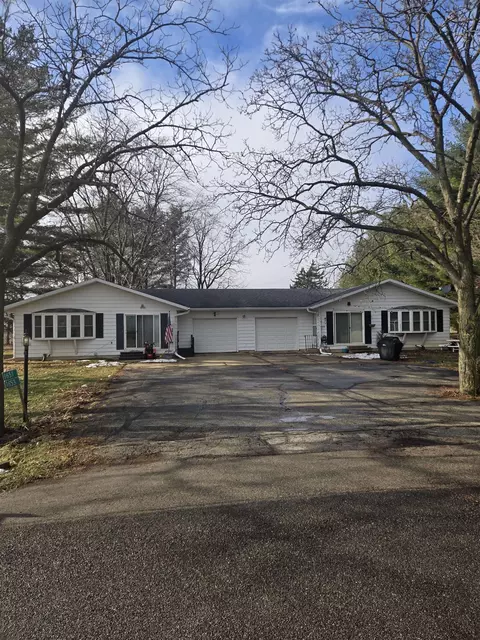 1651-1653 Hook Island Rd, Oregon, WI 53575