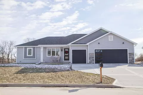 502 Ford Dr, Barneveld, WI 53507