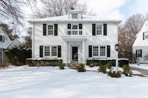225 Kensington Dr, Madison, WI 53704