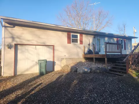 881 Ellis Ave, Baraboo, WI 53913