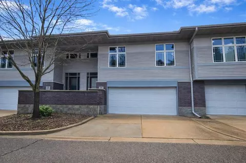 28 Deer Point Trl, Madison, WI 53719