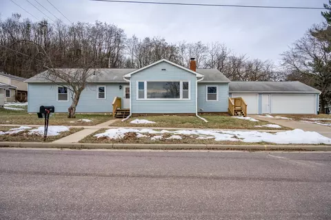 202 W 5th St, Necedah, WI 54646