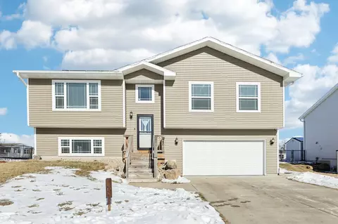 440 White Spruce Ave, Baraboo, WI 53913