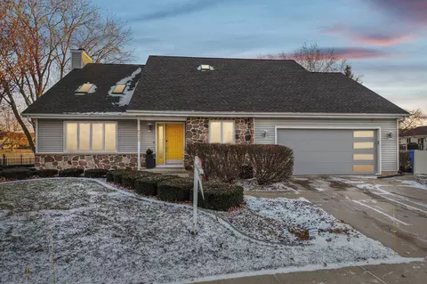 820 Spahn Dr, Waunakee, WI 53597