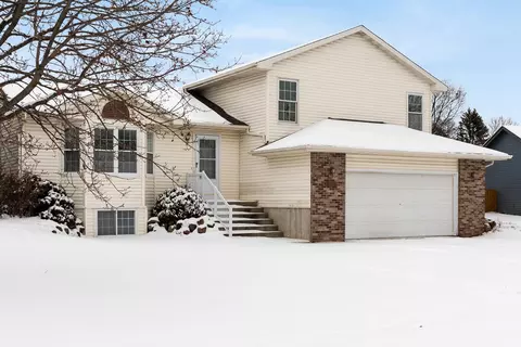 574 Spencer Dr, Evansville, WI 53536