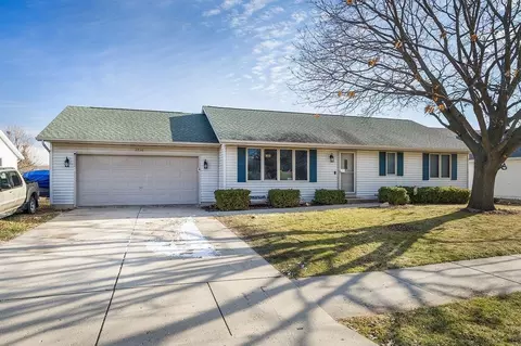 2210 N Wright Rd, Janesville, WI 53546