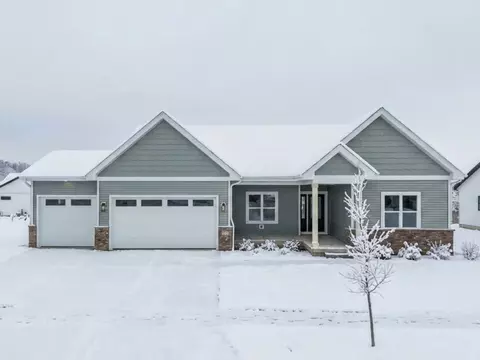 7712 Larkspur Ln, Deforest, WI 53532