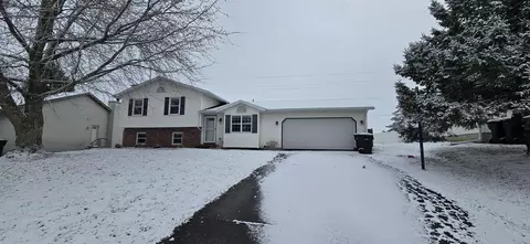 916 Liberty Dr, Deforest, WI 53532