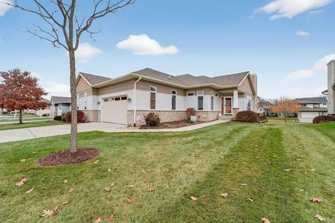 441 Grandview Dr, Waunakee, WI 53597