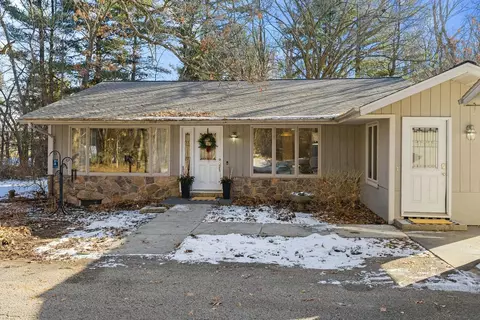 144 Meadowview Dr, Baraboo, WI 53913
