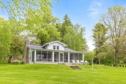 607 Illinois Ave # C, Green Lake, WI 54941