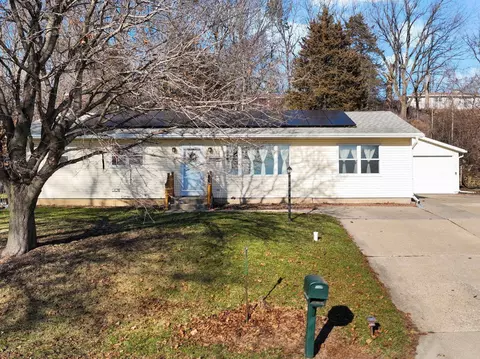 5840 Madsen Cir, Oregon, WI 53575