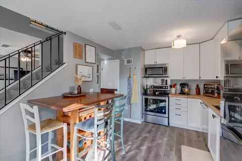 321 East Blf, Madison, WI 53704