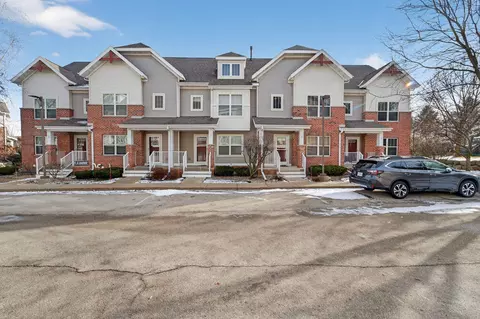 705 Cricket Ln #1, Middleton, WI 53562