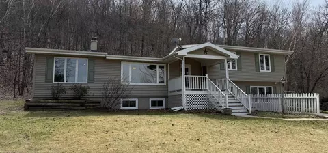 7422 Loy Rd, Arena, WI 53503
