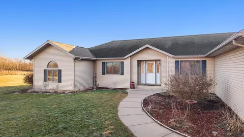 4415 Old Stone Rd, Oregon, WI 53575