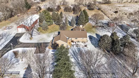 8131 E Creek Rd, Janesville, WI 53546