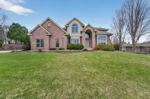 3087 Edenberry St, Fitchburg, WI 53711