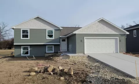 11526 N Indian Summer Dr, Edgerton, WI 53534