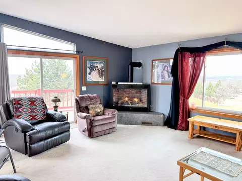 Living - 368 Highpointe Loop, Mcgregor, IA 52157 photo 5 of 7