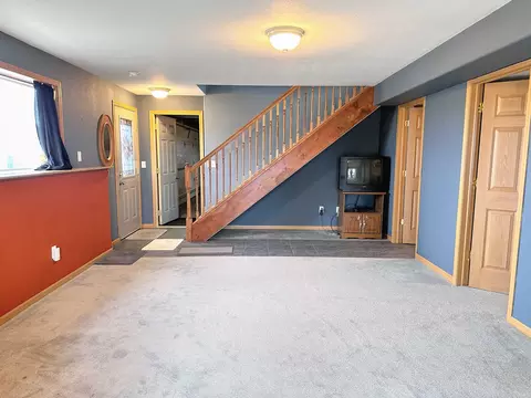 Living - 368 Highpointe Loop, Mcgregor, IA 52157 photo 6 of 7