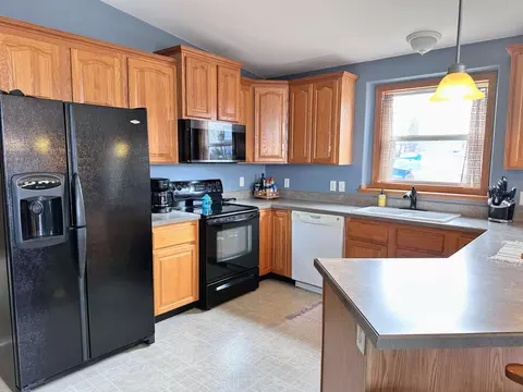 Kitchen - 368 Highpointe Loop, Mcgregor, IA 52157 photo 3 of 3