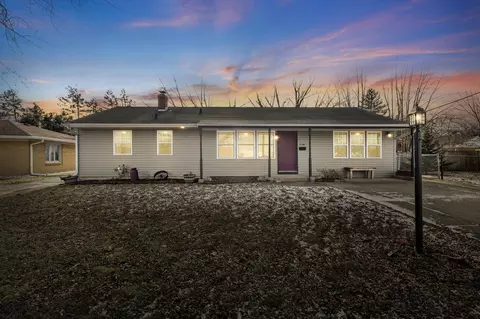 1114 Matheson St, Janesville, WI 53545