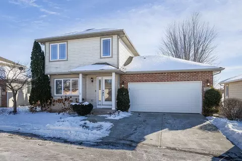 558 Lexington Dr, Oregon, WI 53575