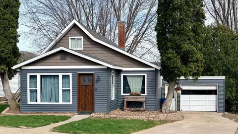 404 Division St, Ontario, WI 54651