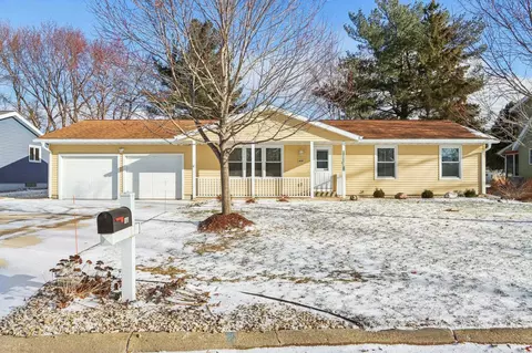 400 Raymond Rd, Waunakee, WI 53597