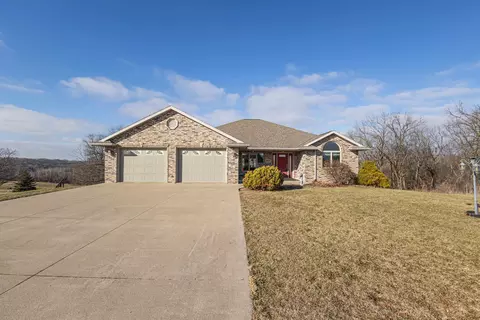 3828 Courtney Ct, Hazel Green, WI 53811
