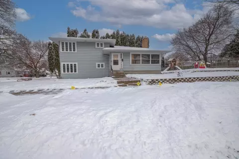 1518 Laurel Ave, Janesville, WI 53548