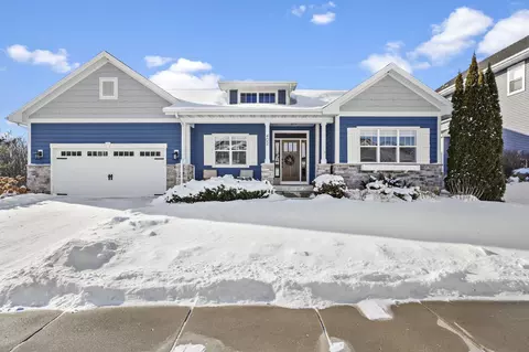 402 Burnt Sienna Dr, Middleton, WI 53562